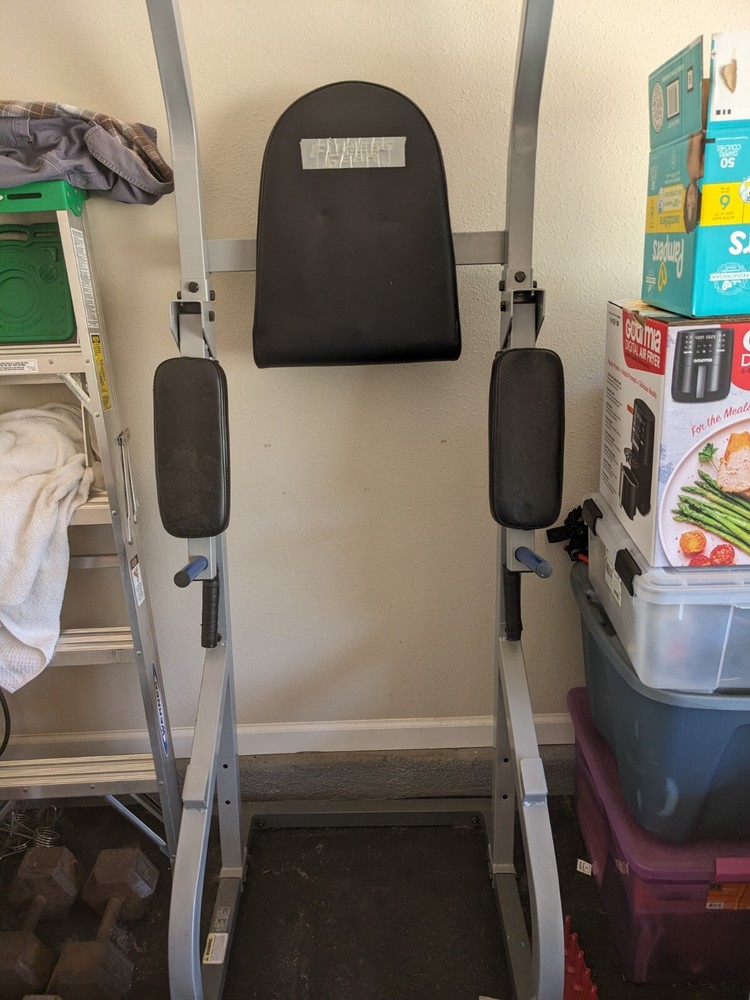 power tower pull up bar dip station