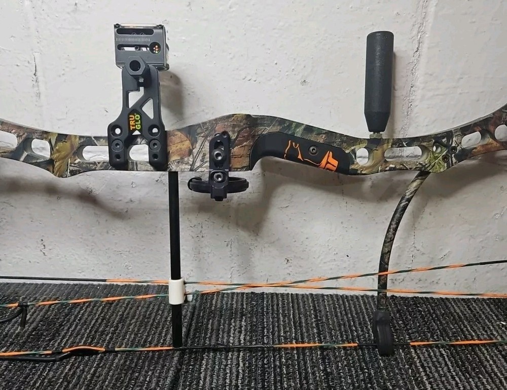 Bear Archery - Game Over - Compound Bow with Hard Case