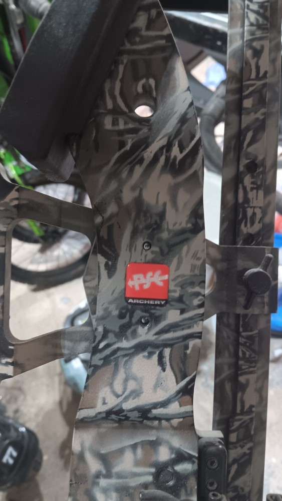 PSE Nova Compound Bow- Right Handed