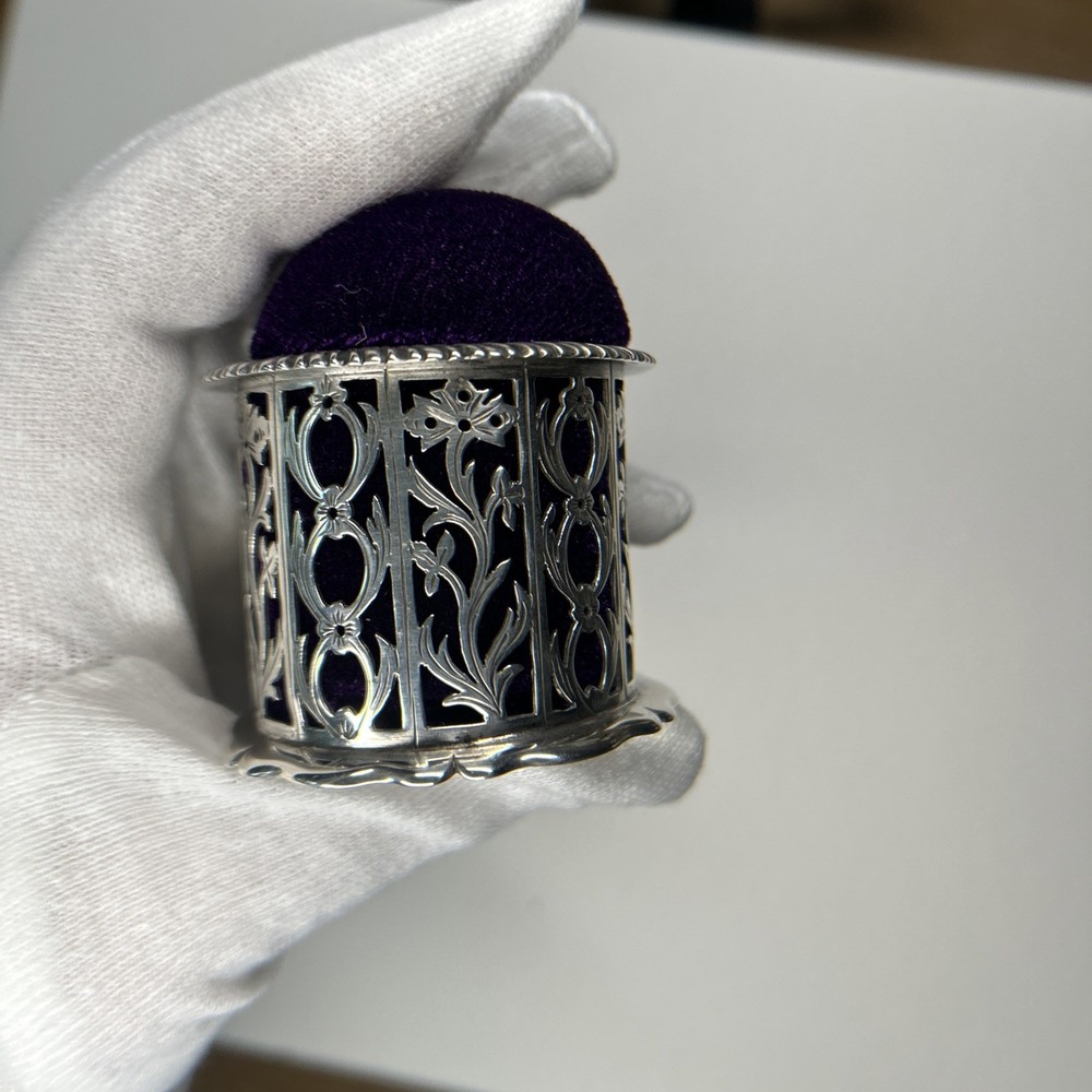 Antique silver trinket box, London 1914