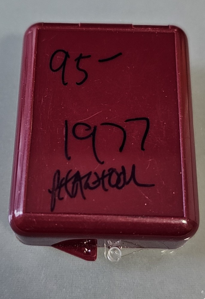 1977 BOSTON RED SOX Phantom WORLD SERIES PRESS Pin Charm Version Balfour case