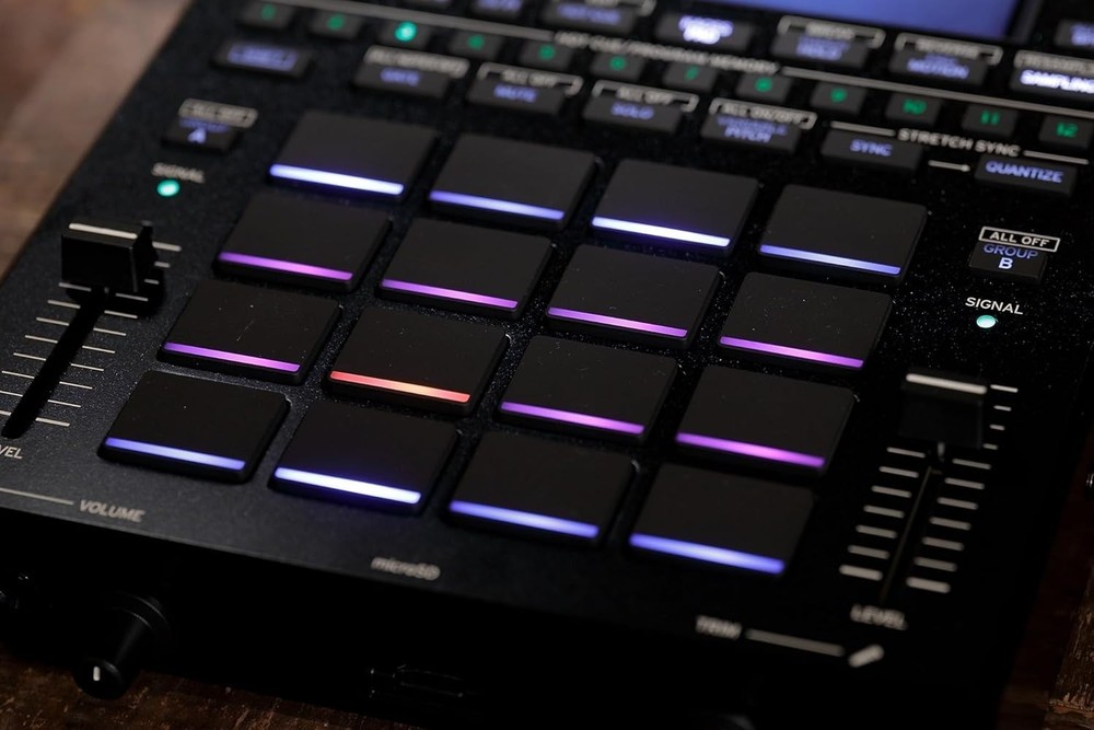 KORG KAOSS Replay Dynamic Effect / Sampler All-in-One DJ Performance
