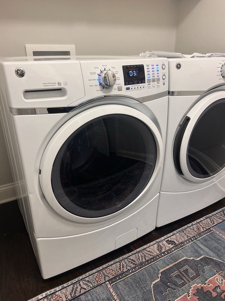 GE Front-Loading Electric Washer & Dryer Set White Steam Technology