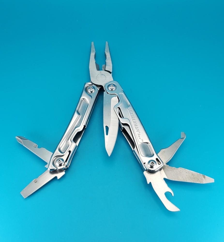 Leatherman Rev 3.8" Multi-Tool, Stainless!