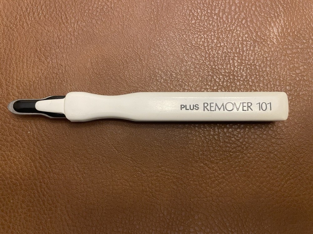 PLUS RM-101 Staple Remover