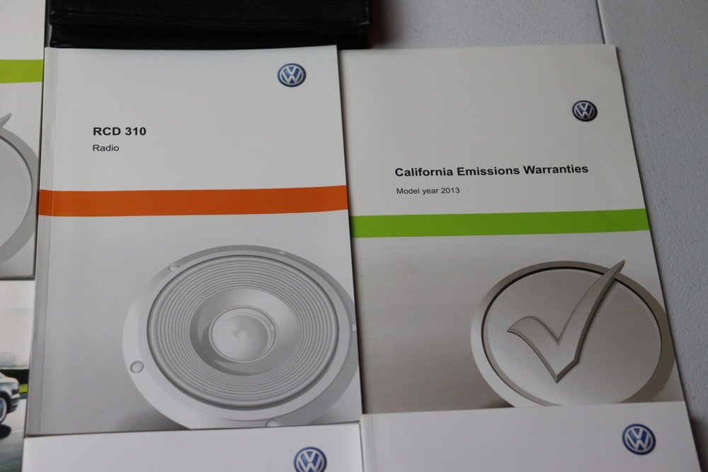 2013 Volkswagen Jetta Owners Manual OEM Complete Set