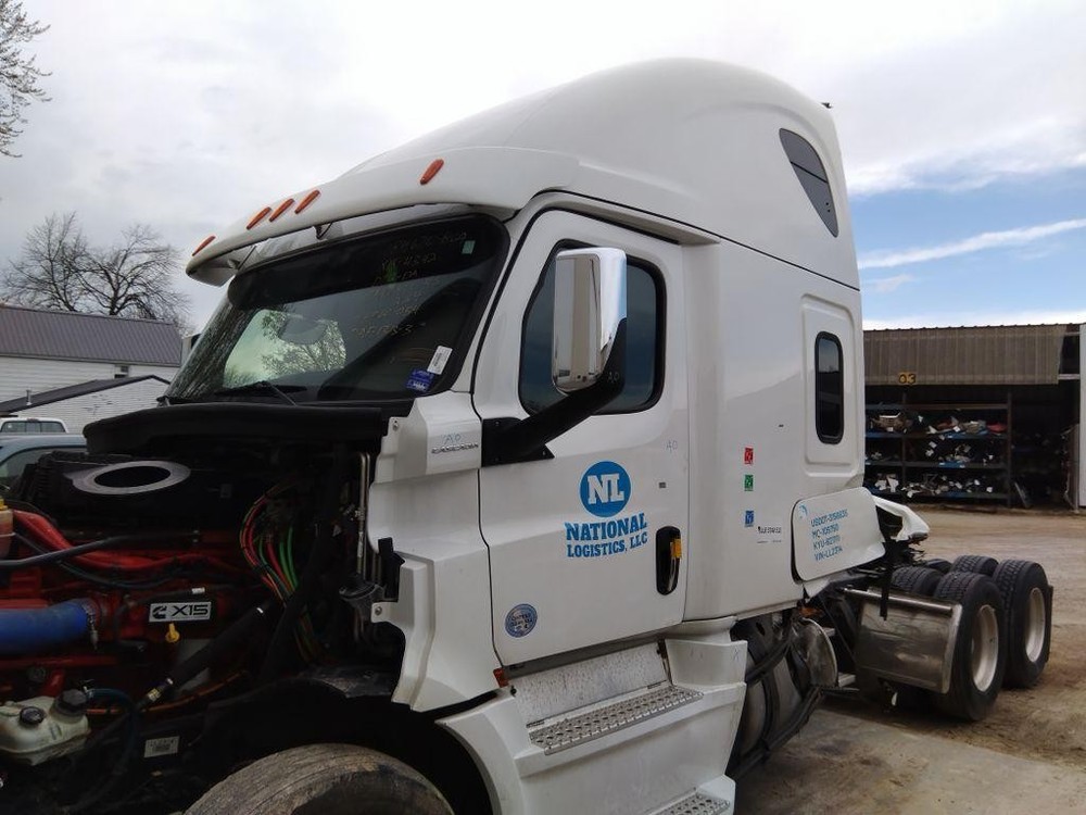 Replaces 2019 FREIGHTLINER CASCADIA 126 CAB ,  MN