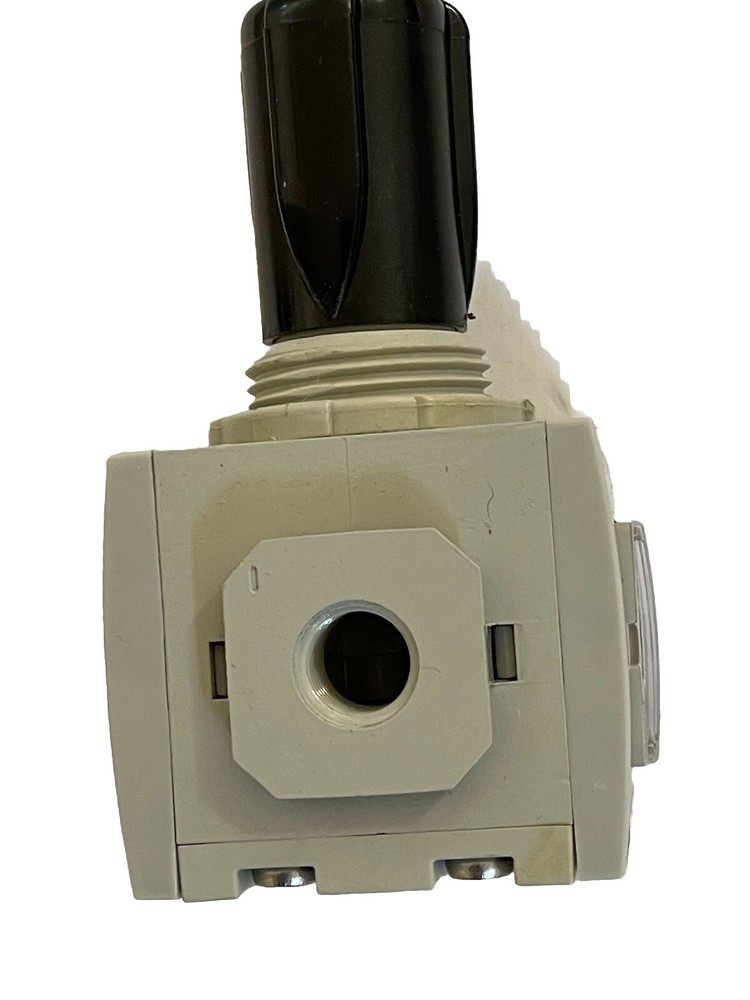 Air Pressure Regulator 1/4" NPT, Wilkerson