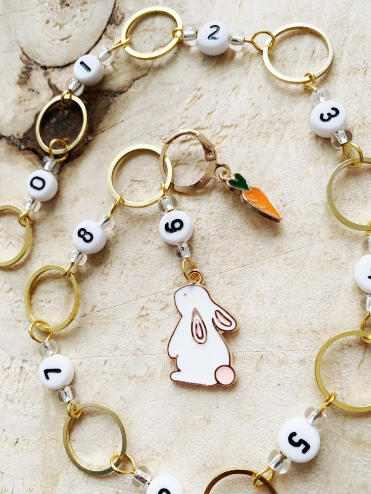 Rabbit chain row counter for knitting