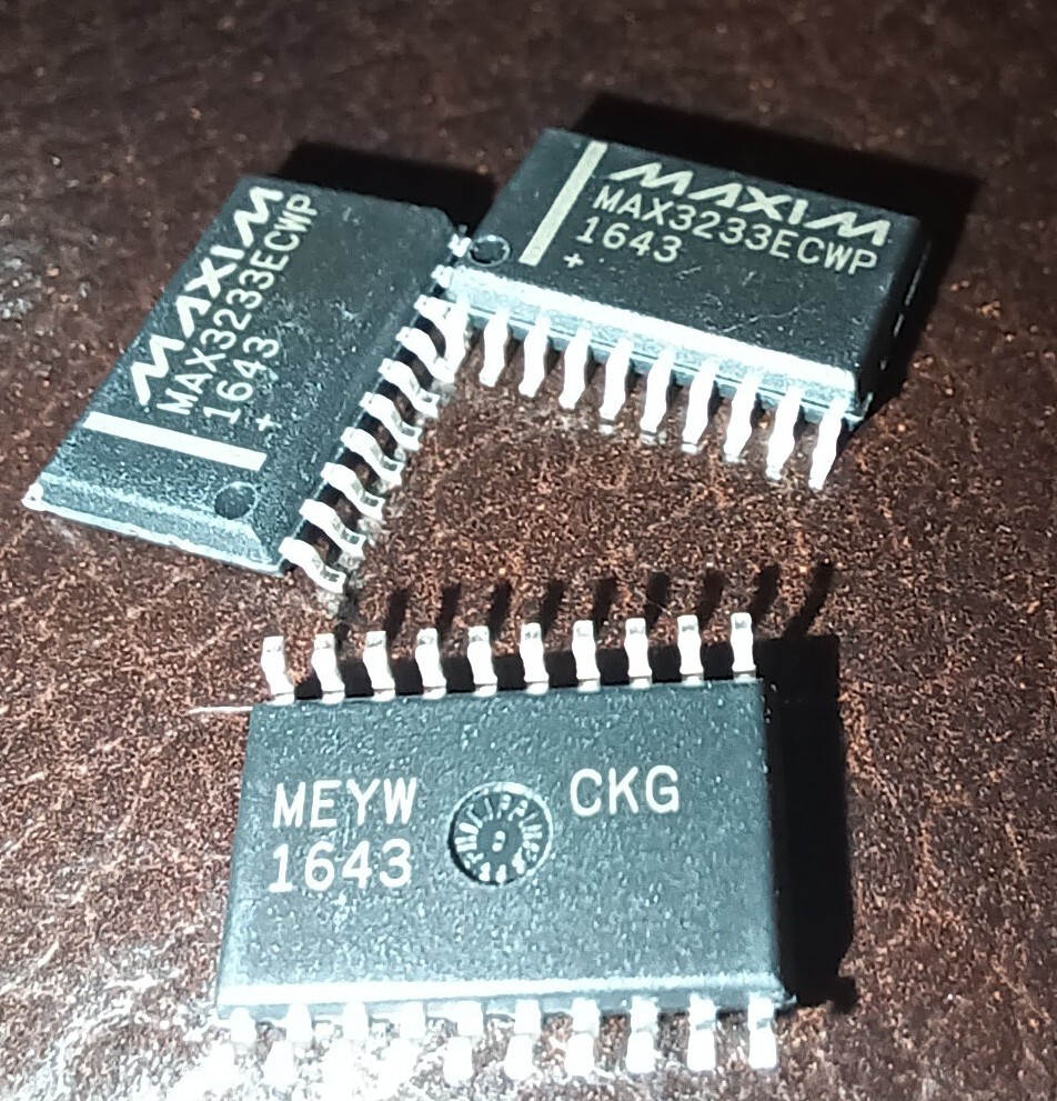 4 Each MAX3233ECWP Maxim Transceiver 20SOIC **NOT CHINESE or UNBRANDED**
