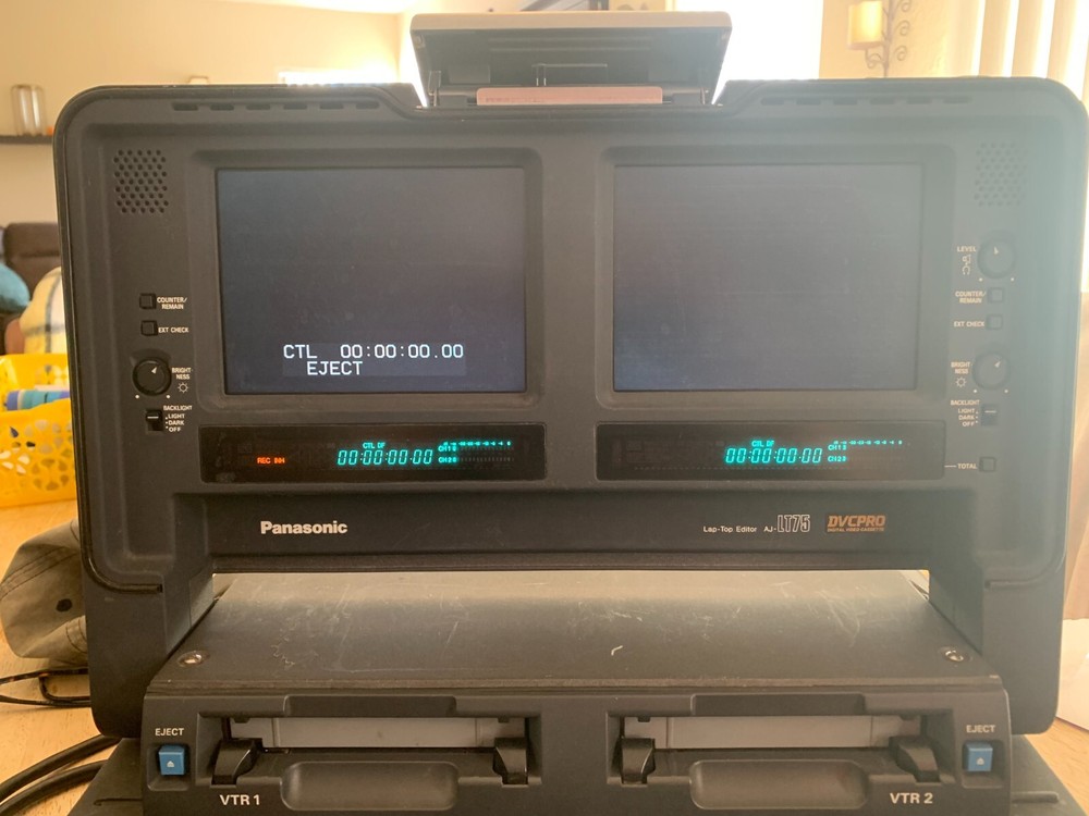 Panasonic AJ-LT75 DVCPRO Lap-Top Editor Digital Video Cassette Professional VTR