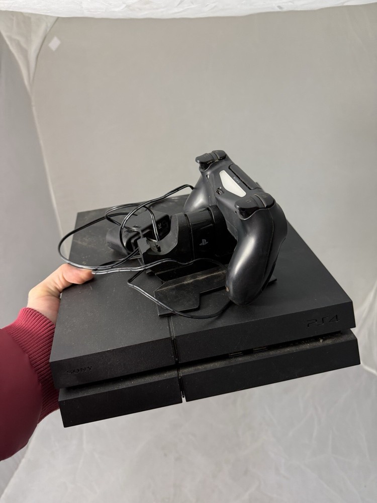 PS4 With Controller And Charging Stand (NO POWER CORD)