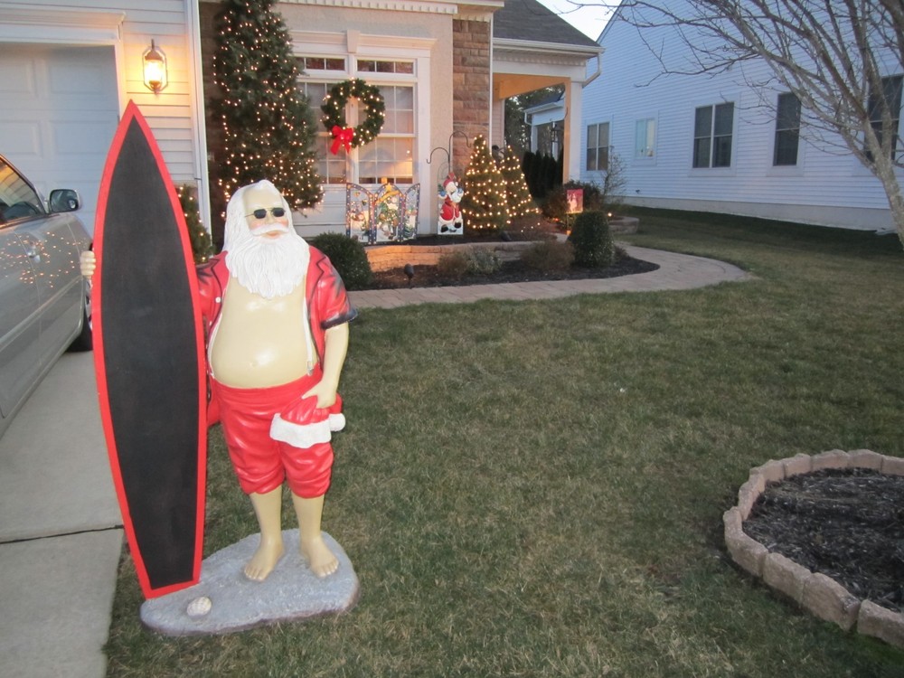 VINTAGE SURFING SANTA