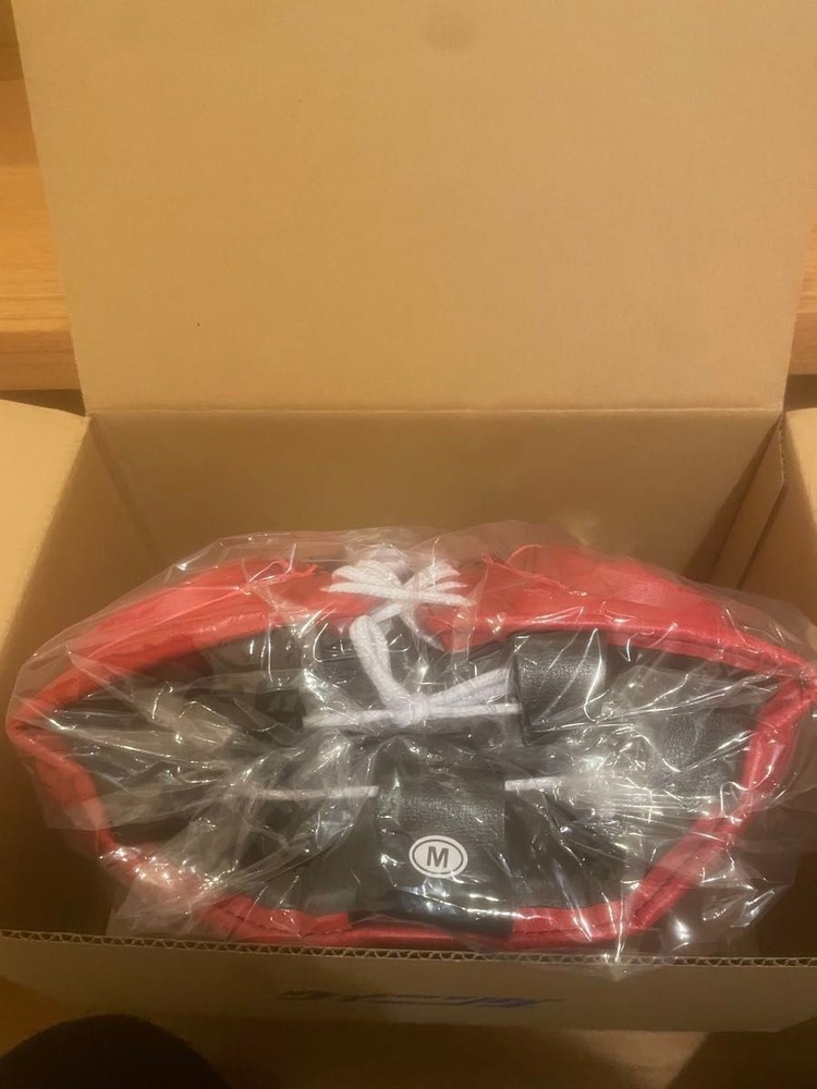Winning FG-2900 Red Boxing Headgear Unused
