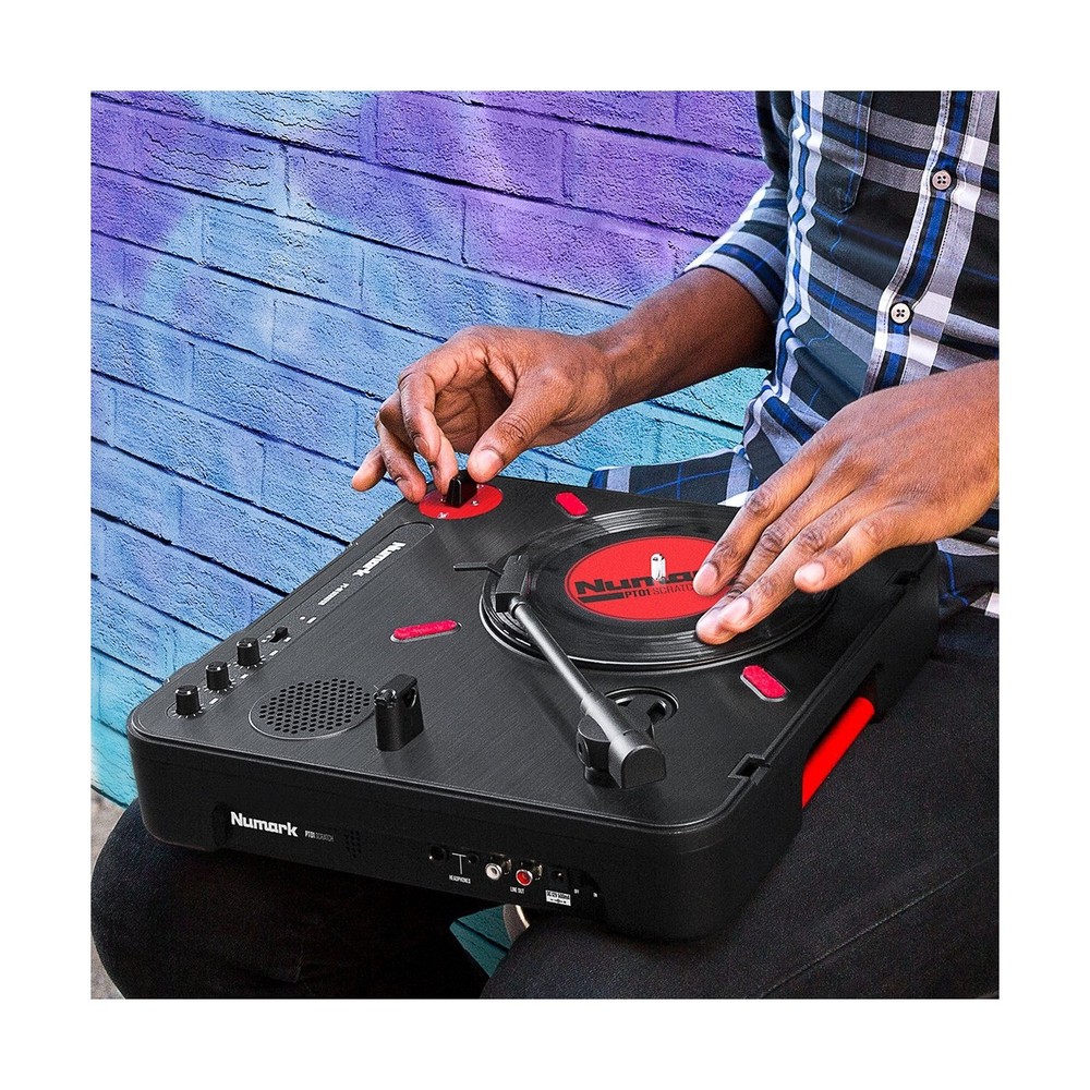 NUMARK PT01 Scratch Portable Turntable with Scratch Switch & Carry CAE