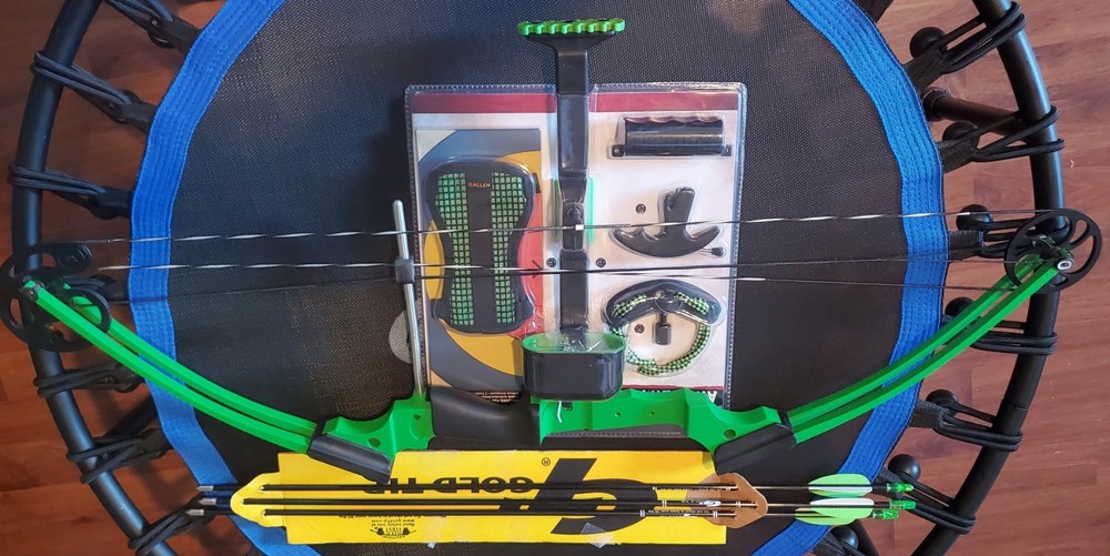 Loaded Genesis by Mathews Compound Bow - LH - 20# Max Variable Draw Length