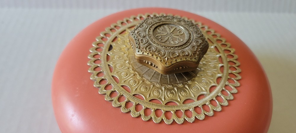 Vintage Avon Vanity Box Retro Dusting Powder Container Mid Century Decor Empty