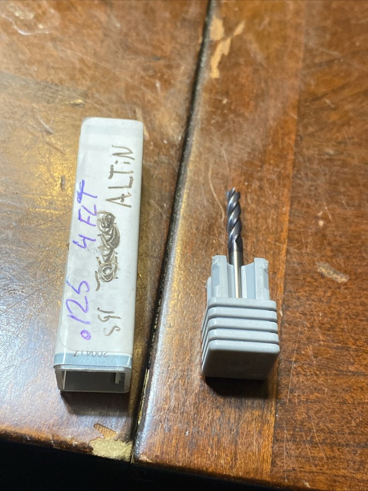 Solid Carbide Square End Mill .125 Dia 4FLT ALTiN (D24)