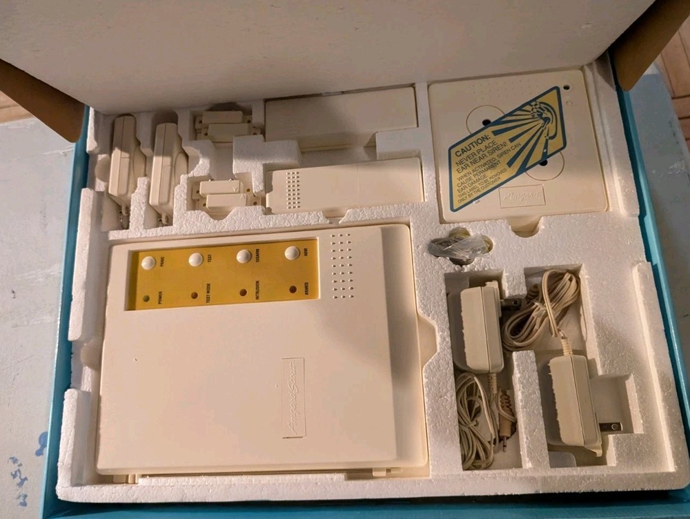 Amway Amgard Scout. Model: E-8079 Complete Set Wireless Security Alarm System