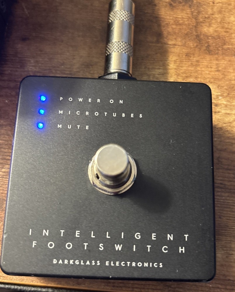 Darkglass Intelligent Footswitch - Black