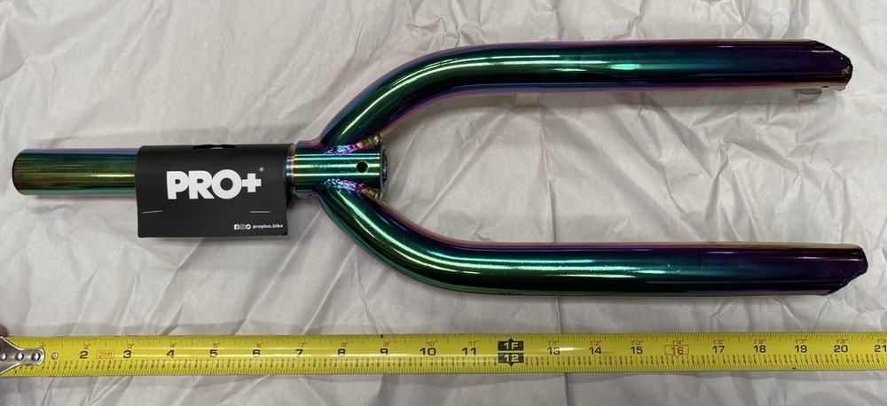 20 In THREADLESS PRO BMX FORK 1-1/8Inch NEO CHROME