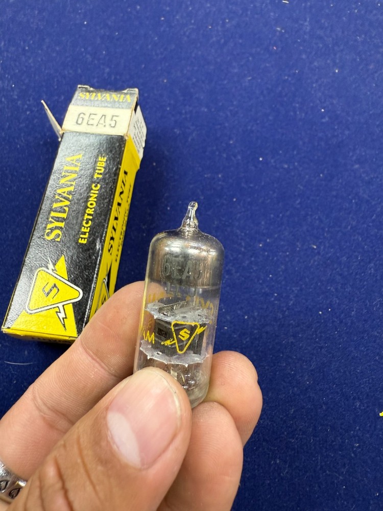 VACUUM TUBE ~ 6EA5 ~ SYLVANIA