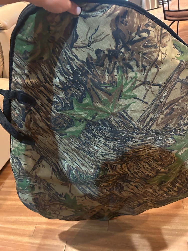 Archery soft case, 36" x 44", slightly used, no defects, Real Tree camo, USA