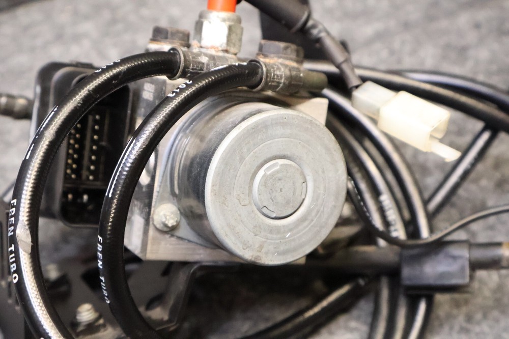 KTM 690 DUKE LC4 ABS PUMP COMPLETE PRESSURE MODULATOR 2012-2015