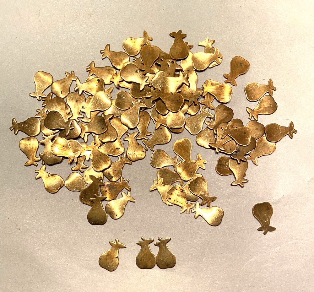100 pcs. Raw Brass Stamping Finding- SMALL PEAR FRUIT Shape