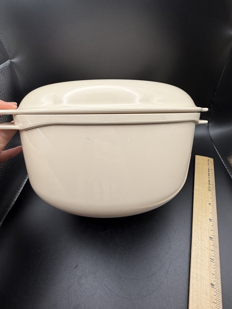 Tupperware Stacking Microwave Cookware Almond 2pcs 3 qt/3 L EUC