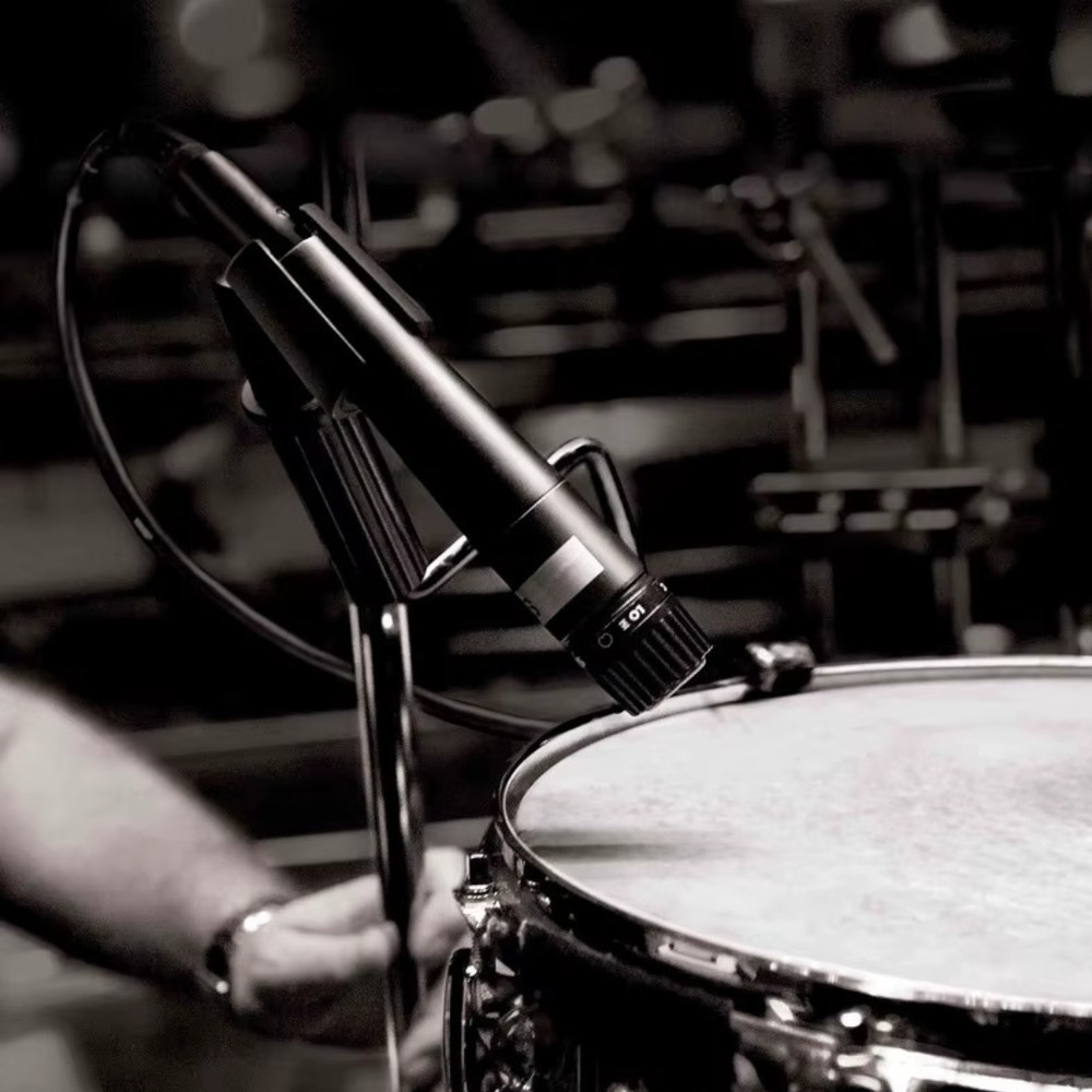 SM57 Cardioid Dynamic Instrument Microphone