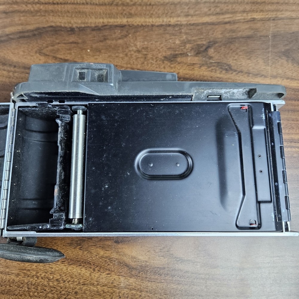 Polaroid Model 160 Land Camera - Untested