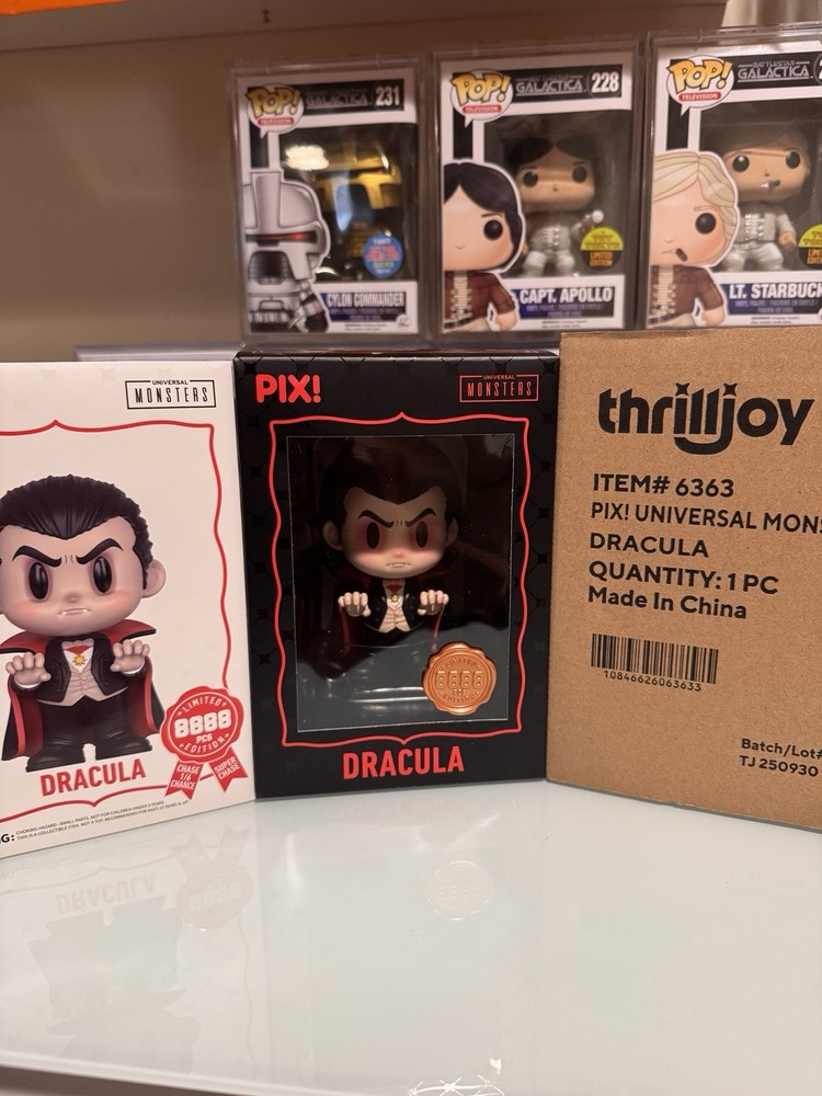 Thrilljoy Pix Dracula Hero - Universal Monsters -