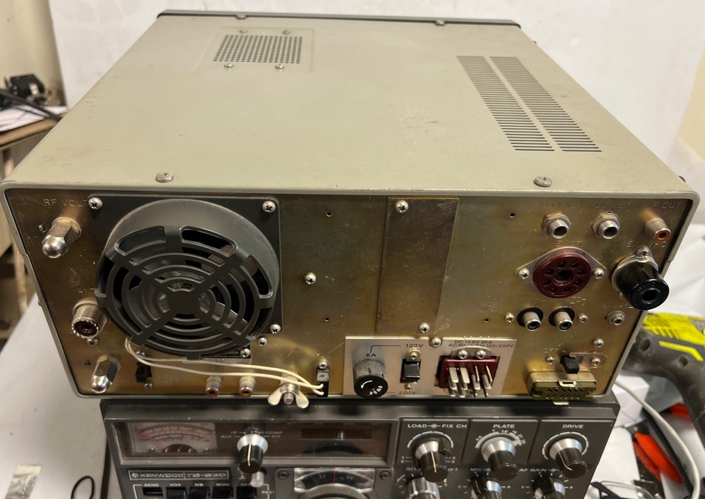 Kenwood TS-820S HF Transceiver Please Read Description