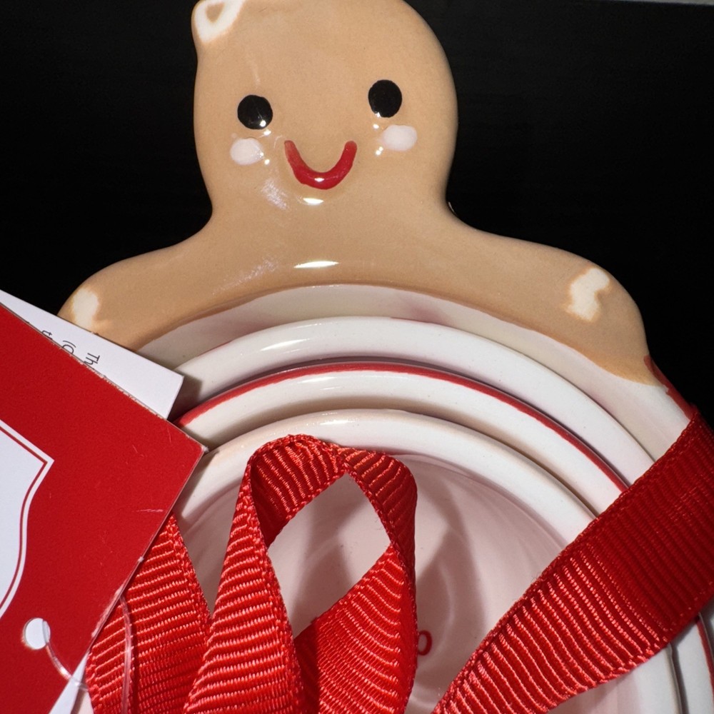 Holiday Time 4-Piece Gingerbread Stoneware Measuring Cup Set