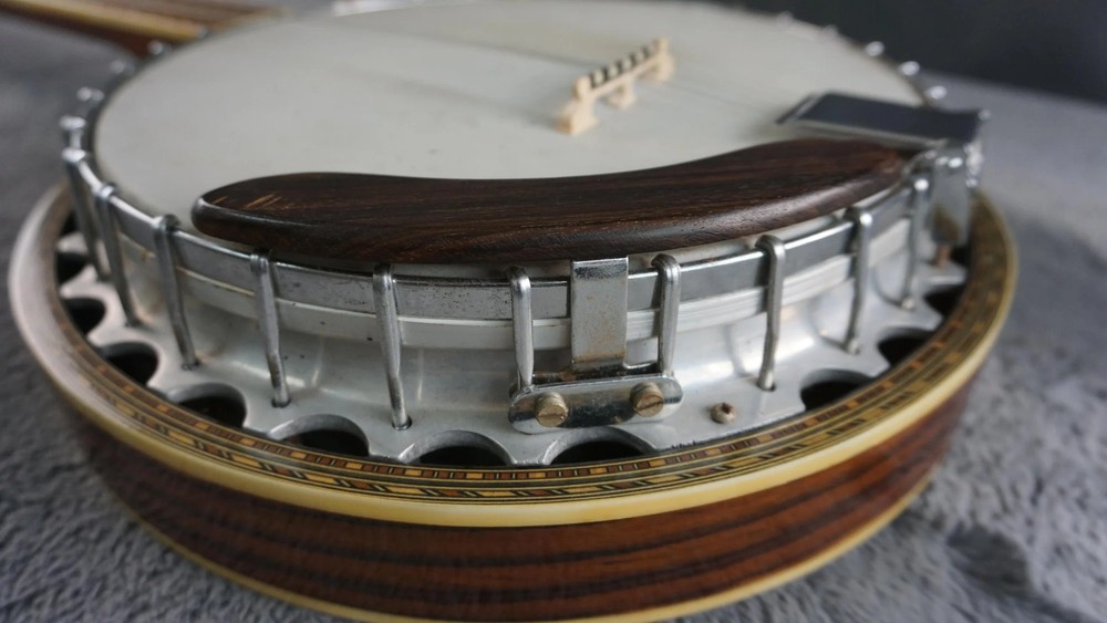 Pirles 5-String Closed Back Banjo w/ Hard Case