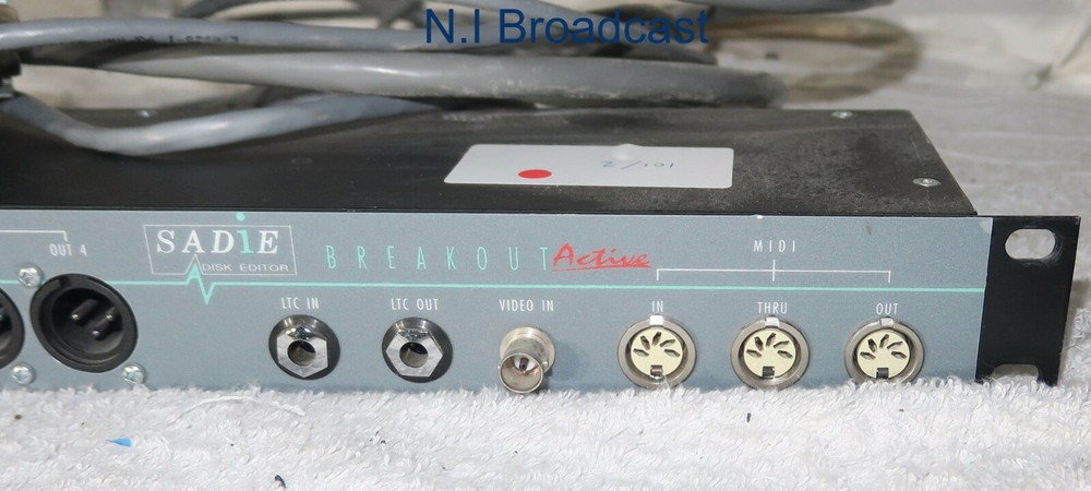 Sadie active breakout rack unit with cable (x-act)