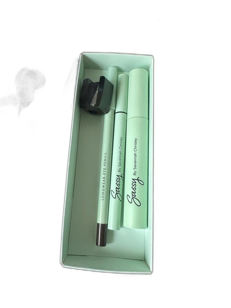 Sassy by Savannah Chrisley Dark Brown Eye Kit