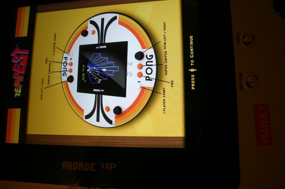 Arcade1Up Pong® 4 Player 8in1 Pub Table