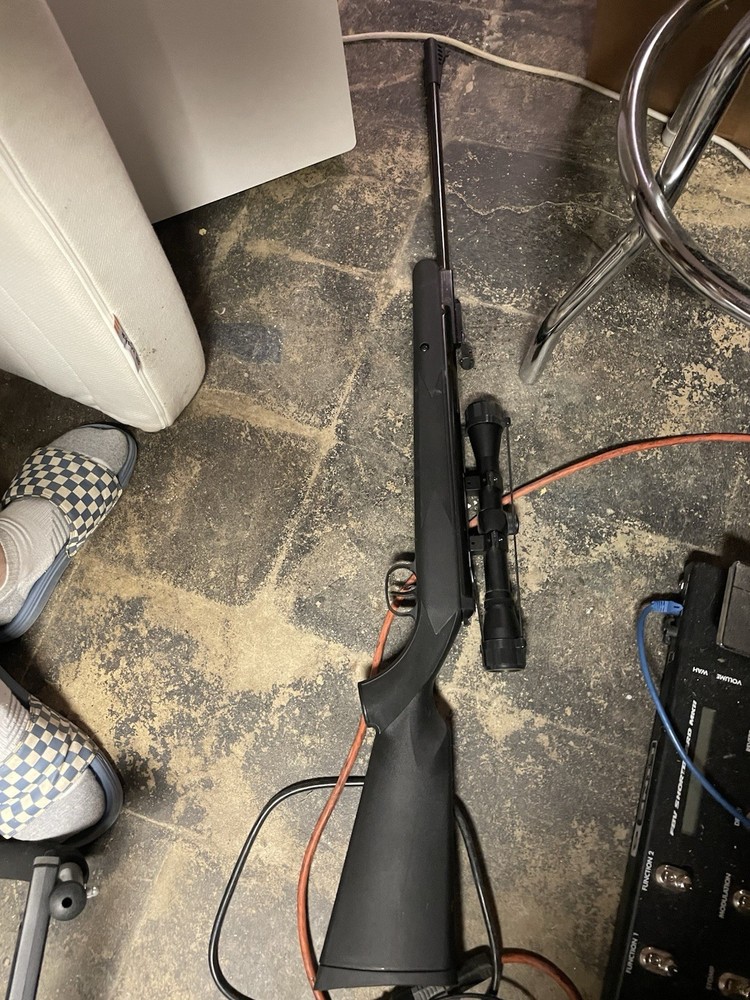 Ruger BlackHawk Air Rifle .177 Caliber & 4x32 Scope Break Barrel