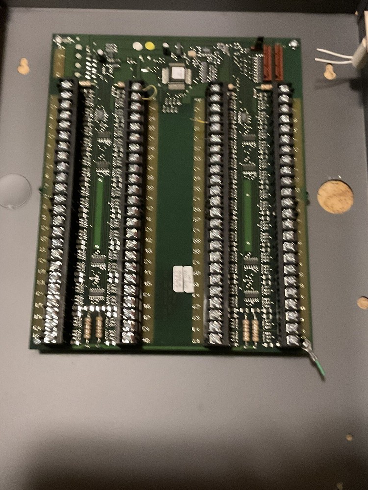 Regency / Silent Knight 4720 Burg / Fire Controller / Communicator & 64 Zone Exp