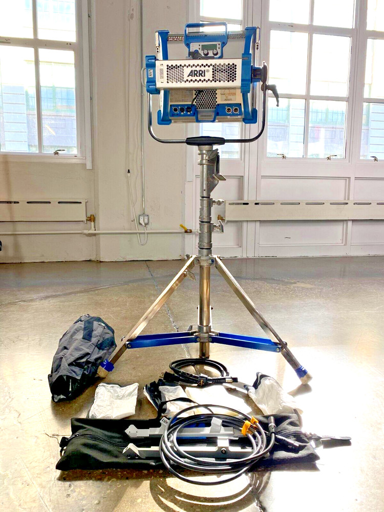 ARRI SkyPanel S30 Basic Kit PLUS Chimera & DoPChoice Snapgrid (USED)