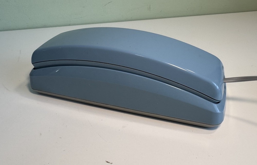 Vintage Blue GE Thomson Consumer Electronics 2-9052BLA  Push Button -Wall Phone