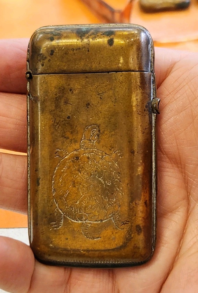 Antique Embossed TURTLE Vesta Case MATCH SAFE with Loaded Trigger Open Button