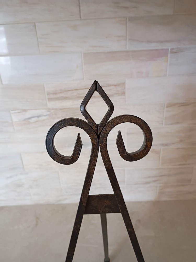 Unmarked Metal Display Easel Stand Brown Scroll 14.5 x 7 Foldable