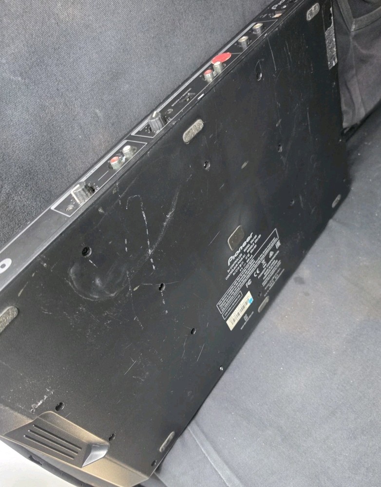 Pioneer DDJ-SR Digital DJ Controller