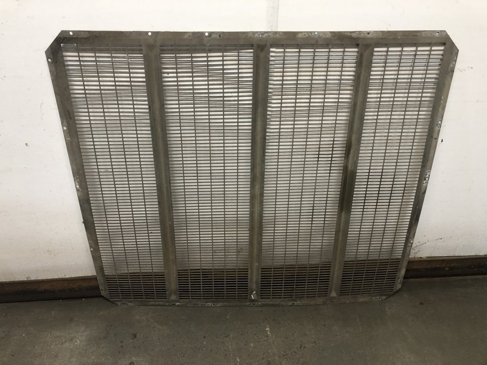 1987-2008 Peterbilt 379 Grille - Used