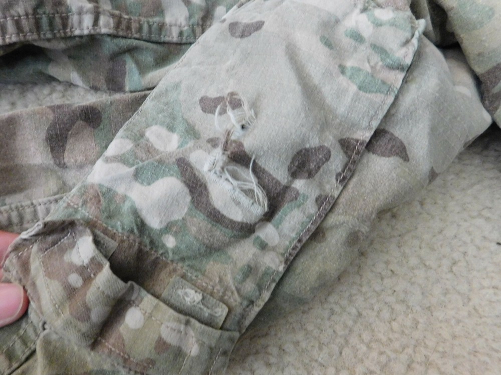 US ARMY MULTICAM FLAME RESISTANT PANTS SZ SMALL - LONG