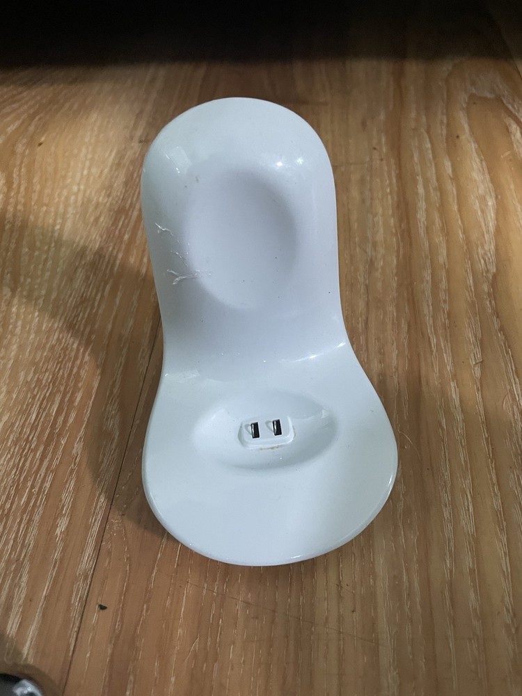 NuFace White Trinity Pro With Charging Dock And Power Adapter Free Shipping