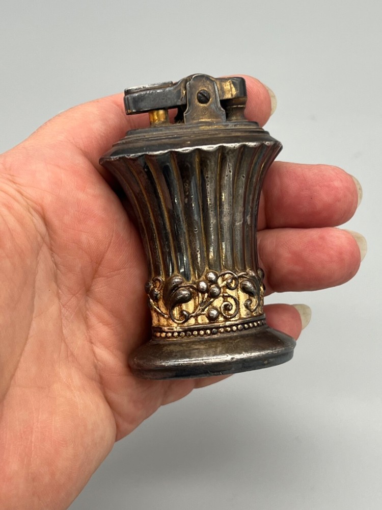 Vintage 1947 Ronson Newport Table Desk Lighter Silver Plated